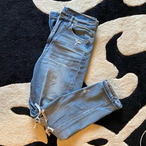 NWOT American Eagle Mom Jeans